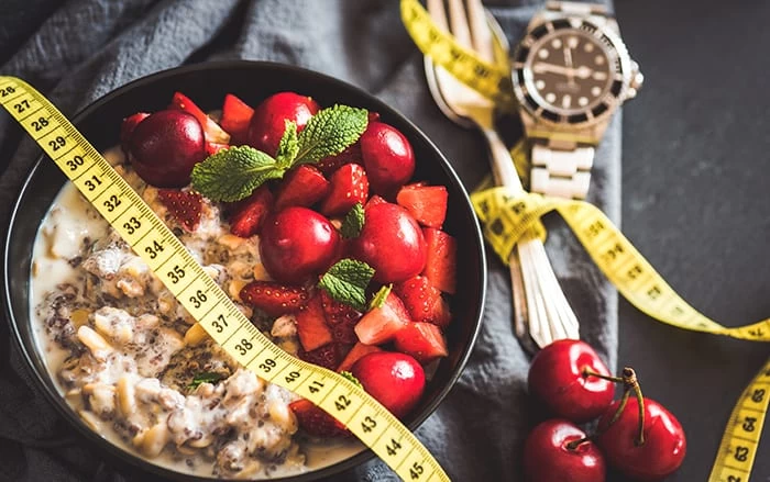 Με αυτό το μυστικό μπορείτε να φάτε ότι θέλετε σε 10 ώρες και να μειώσετε σάκχαρο, πίεση και χοληστερόλη!